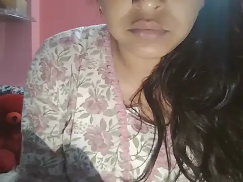 Hot-shanvi online show from 04/11/26, 11:47