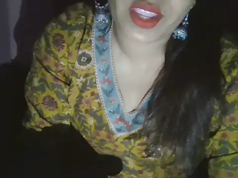 Hot-shanvi online show from 04/15/26, 04:47