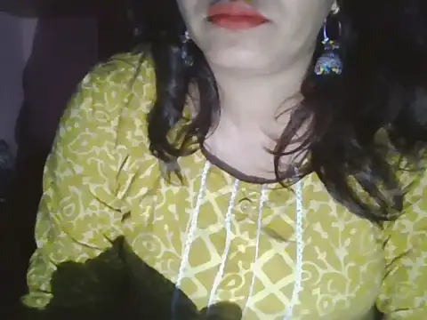 Snapshot of Hot-shanvi chatting on 04/18/26, 05:39 Hot-shanvi online show from 04/18/26, 05:39