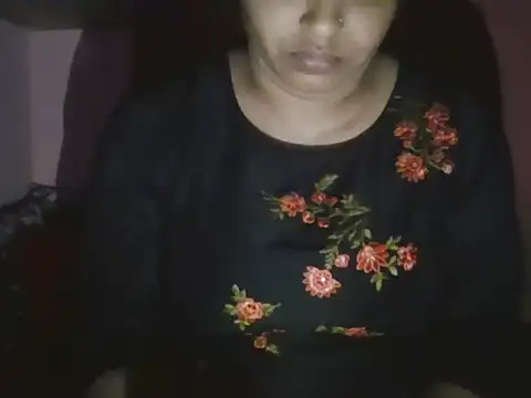 Snapshot of Hot-shanvi chatting on 04/22/26, 09:05 Hot-shanvi online show from 04/22/26, 09:05