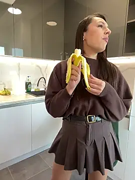 Snapshot of claraxjoyy chatting on 03/06/25, 07:47 claraxjoyy online show from 03/06/25, 07:47