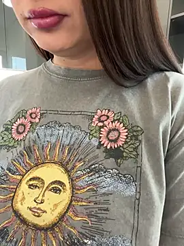 Snapshot of claraxjoyy chatting on 03/12/25, 07:57 claraxjoyy online show from 03/12/25, 07:57