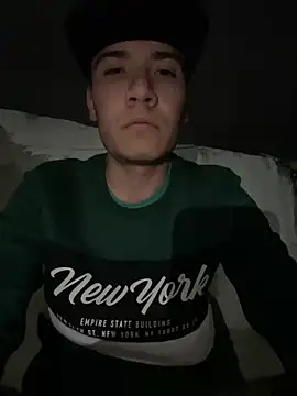 Snapshot of CarlosRyan1997 chatting on 01/15/25, 09:13 CarlosRyan1997 online show from 01/15/25, 09:13