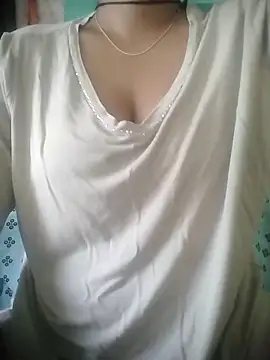 Snapshot of muskan-Sharma chatting on 10/15/25, 05:18 muskan-Sharma online show from 10/15/25, 05:18