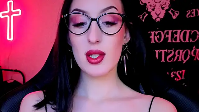 Miss Alice   online show from 04/06/26, 12:41