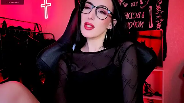 Miss Alice   online show from 05/26/26, 11:34