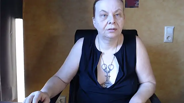 Sweet Phoenix online show from 10/02/25, 06:20