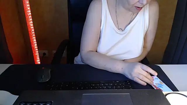 Sweet Phoenix online show from 05/18/26, 07:47