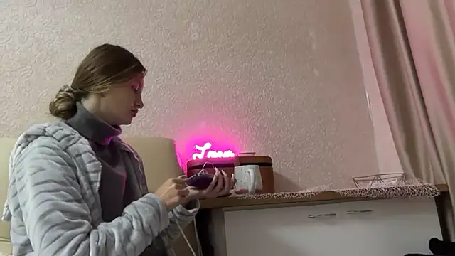 Snapshot of florianikaa chatting on 10/30/25, 08:42 florianikaa online show from 10/30/25, 08:42