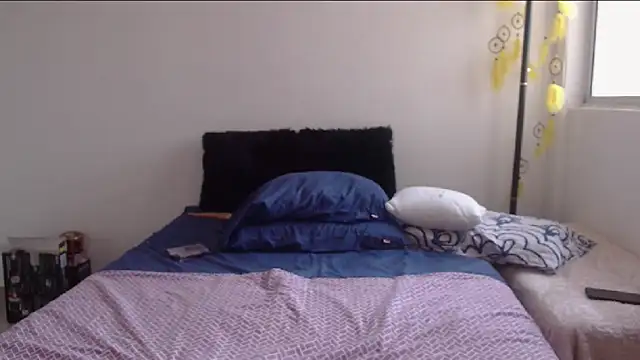 Snapshot of milchanel chatting on 01/23/25, 10:01 milchanel online show from 01/23/25, 10:01