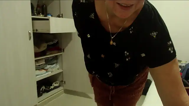 Snapshot of milchanel chatting on 01/28/25, 05:11 milchanel online show from 01/28/25, 05:11