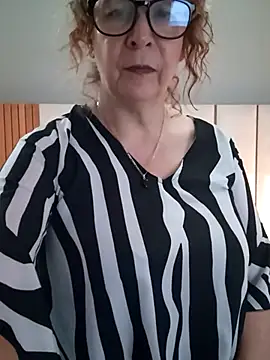 Snapshot of milchanel chatting on 02/24/25, 10:36 milchanel online show from 02/24/25, 10:36