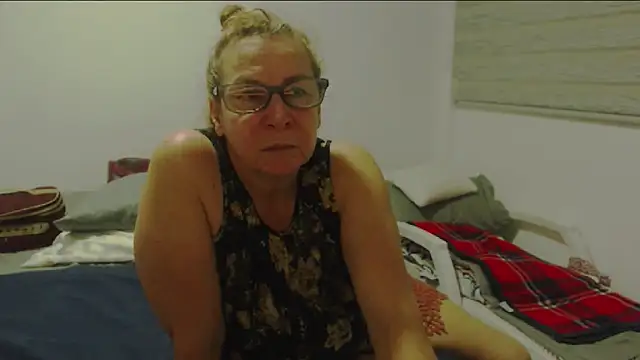 Snapshot of milchanel chatting on 03/09/25, 04:16 milchanel online show from 03/09/25, 04:16