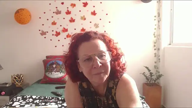 Snapshot of milchanel chatting on 11/14/25, 07:12 milchanel online show from 11/14/25, 07:12