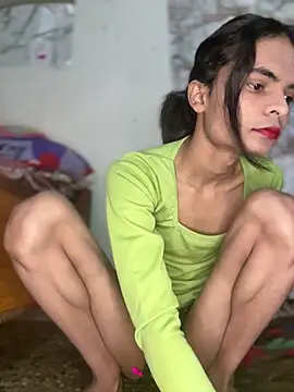 Snapshot of Enna_Zarza_ chatting on 12/17/25, 06:19 Enna Zarza online show from 12/17/25, 06:19