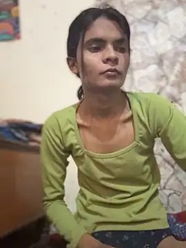 Enna Zarza  online show from 05/18/26, 07:03