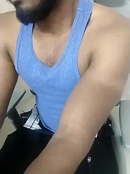 hot boy dic online show from 01/19/26, 04:00