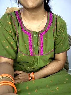 lovelygirl4567 online show from 11/18/25, 05:06