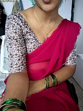 lovelygirl4567 online show from 12/05/25, 06:44