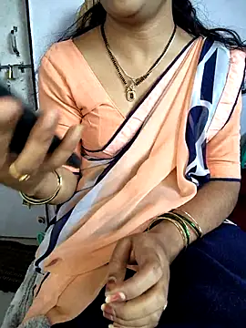 lovelygirl4567 online show from 01/06/26, 05:33