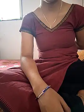 lovelygirl4567 online show from 04/14/26, 06:08