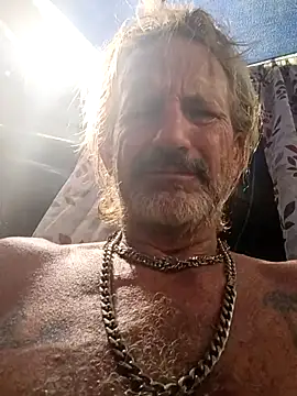 Cloudin around online show from 04/01/26, 03:42