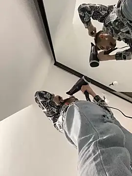 Snapshot of Demonpull69 chatting on 03/12/25, 05:17 Demonpull69 online show from 03/12/25, 05:17