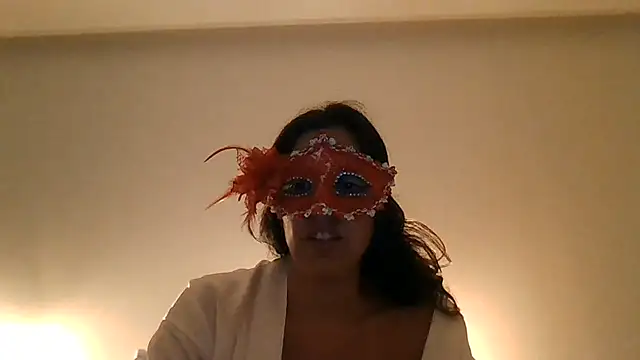 couple-tuga online show from 07/06/26, 10:01