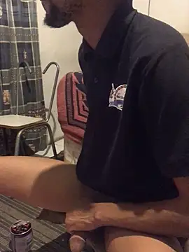 Snapshot of MKbesxxx chatting on 10/18/25, 09:04 MKbesxxx online show from 10/18/25, 09:04