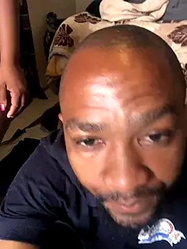 Snapshot of MKbesxxx chatting on 12/04/25, 05:17 MKbesxxx online show from 12/04/25, 05:17