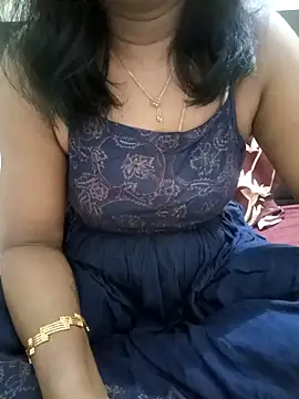 Snapshot of Tamil_Vishalini chatting on 11/07/25, 03:39 Tamil Vishalini online show from 11/07/25, 03:39