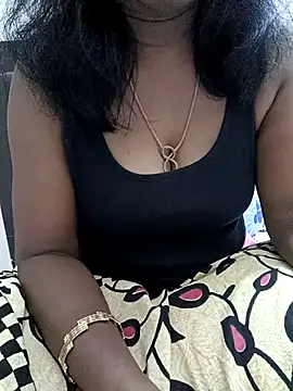 Snapshot of Tamil_Vishalini chatting on 11/16/25, 05:35 Tamil Vishalini online show from 11/16/25, 05:35