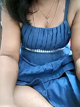 Snapshot of Tamil_Vishalini chatting on 11/30/25, 04:22 Tamil Vishalini online show from 11/30/25, 04:22