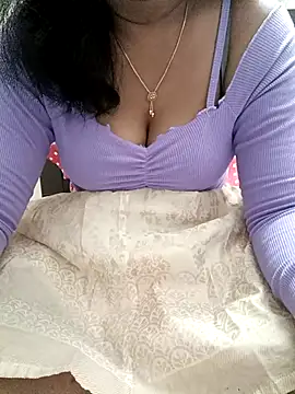 Tamil Vishalini online show from 04/13/26, 05:46