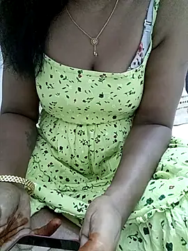 Snapshot of Tamil_Vishalini chatting on 05/18/26, 03:51 Tamil Vishalini online show from 05/18/26, 03:51