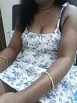 Snapshot of Tamil_Vishalini chatting on 06/11/26, 09:40 Tamil Vishalini online show from 06/11/26, 09:40