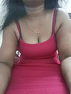 Snapshot of Tamil_Vishalini chatting on 06/21/26, 05:10 Tamil Vishalini online show from 06/21/26, 05:10
