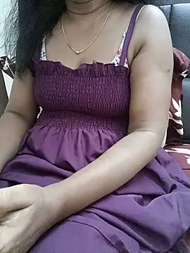 Snapshot of Tamil_Vishalini chatting on 06/27/26, 05:56 Tamil Vishalini online show from 06/27/26, 05:56