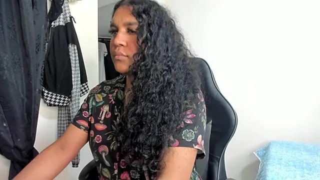 Snapshot of madisonbrunette chatting on 01/03/25, 01:48 madisonbrunette online show from 01/03/25, 01:48