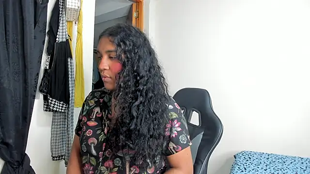 Snapshot of madisonbrunette chatting on 01/05/25, 03:43 madisonbrunette online show from 01/05/25, 03:43