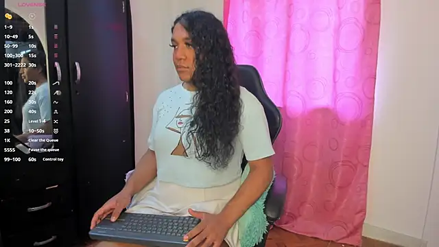 Snapshot of madisonbrunette chatting on 10/09/25, 05:00 madisonbrunette online show from 10/09/25, 05:00