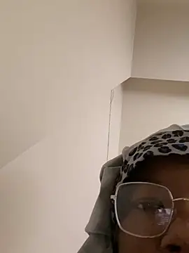 DamnBubbles online show from 01/15/25, 04:43