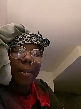 DamnBubbles online show from 02/11/25, 03:50