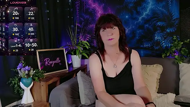 Snapshot of roxyyyrose chatting on 07/24/26, 09:24 roxyyyrose online show from 07/24/26, 09:24