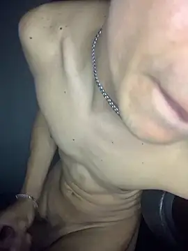 Snapshot of gabrielzinnnn085 chatting on 10/07/25, 09:56 gabrielzinnnn085 online show from 10/07/25, 09:56