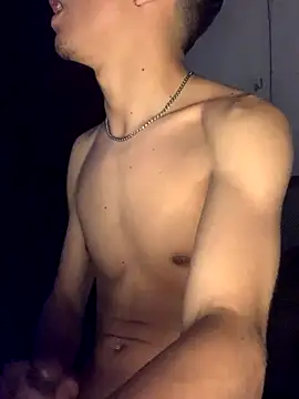 Snapshot of gabrielzinnnn085 chatting on 10/26/25, 08:59 gabrielzinnnn085 online show from 10/26/25, 08:59