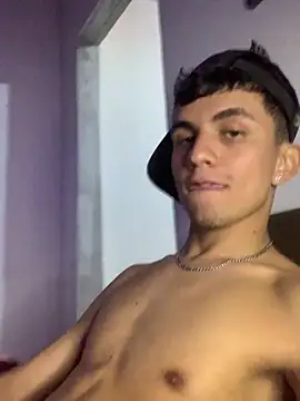 Snapshot of gabrielzinnnn085 chatting on 11/14/25, 08:29 gabrielzinnnn085 online show from 11/14/25, 08:29