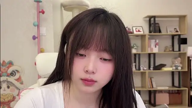 Chenjing0 online show from 11/11/25, 03:28