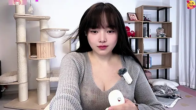 Chenjing0 online show from 07/12/26, 12:18