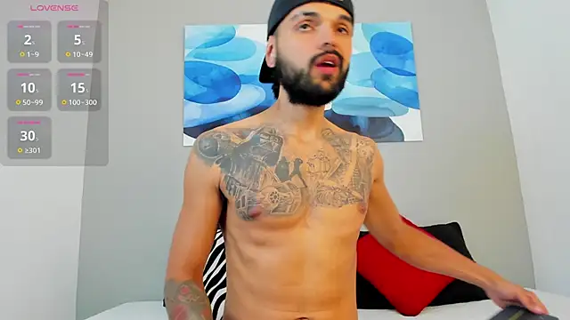 Snapshot of Emilio_Wolf chatting on 02/11/25, 09:35 Emilio Wolf online show from 02/11/25, 09:35